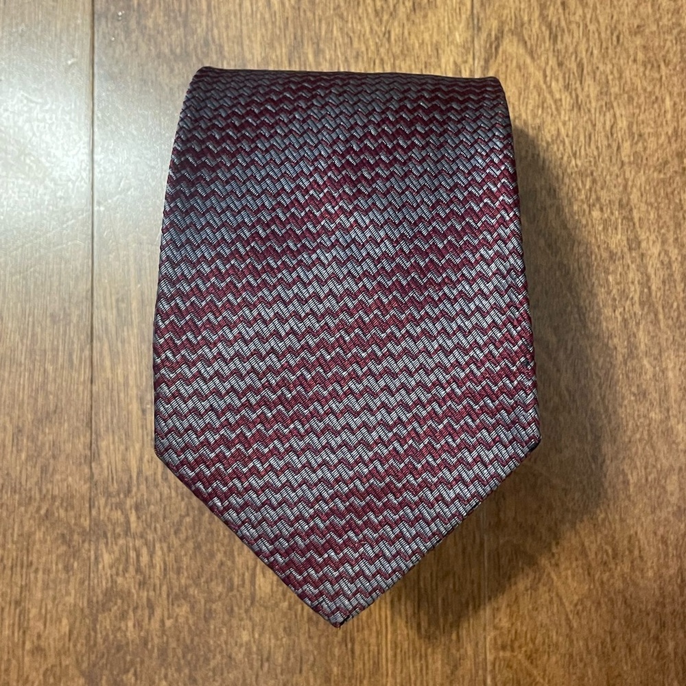 Vintage Fendi Silk Red Grey Geonetric Print Necktie Tie - Picture 5 of 13